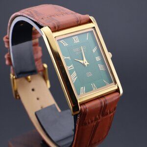 Vintage Seiko Slim Quartz Gentlemen's Wrist Watch  - FREE SHIPPING